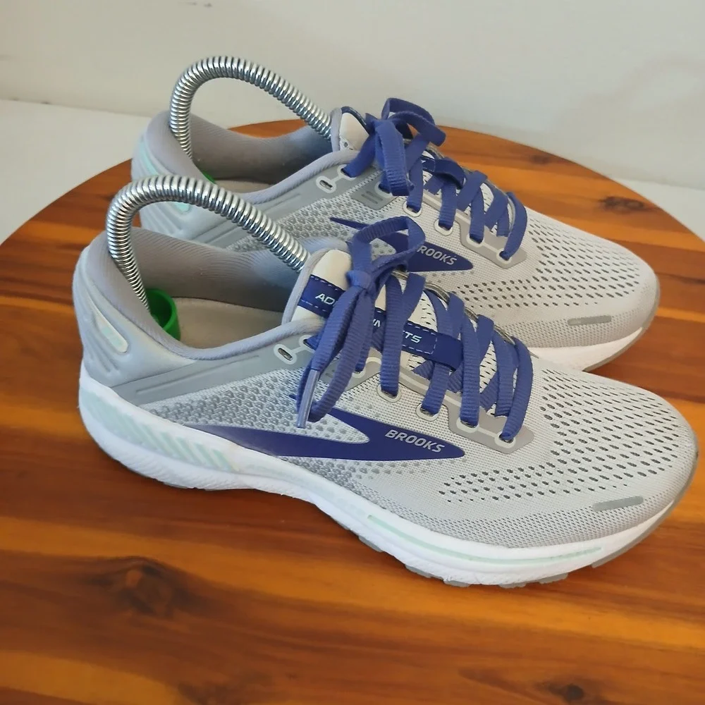 Brooks Adrenaline GTS 22 Women 7 Grey Blue Running Shoes Sneakers 1203531B045
